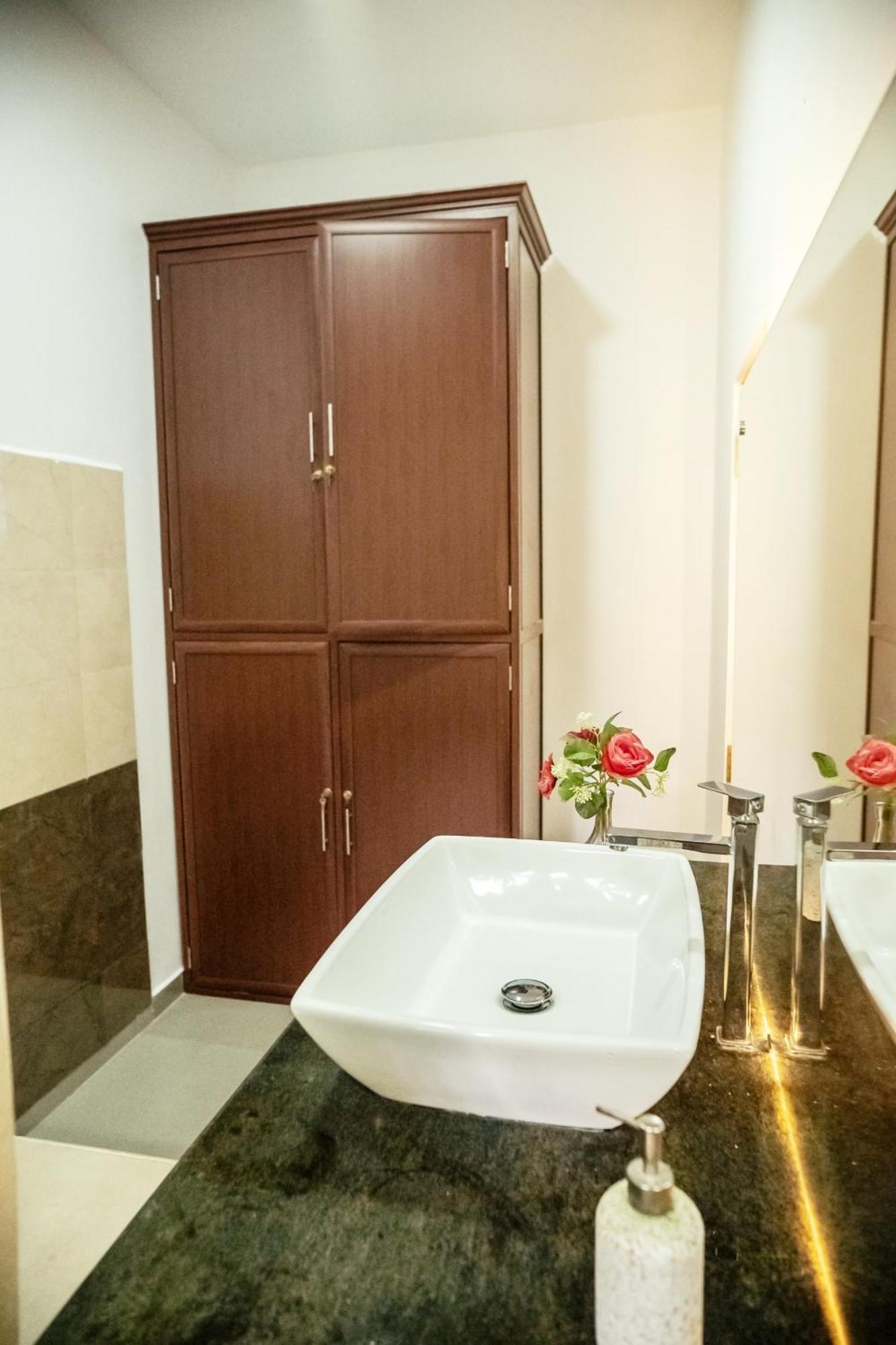 The Elegance Otel Kalutara Dış mekan fotoğraf